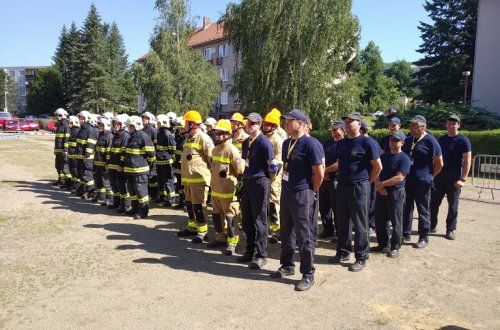 Putovní pohár ze soutěže ve vyprošťování si odvezli žďárští profesionální hasiči