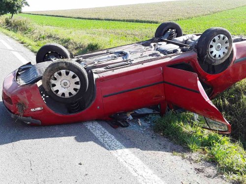 U Vídně se střetl nákladní vůz s osobním, nehoda si vyžádala zranění