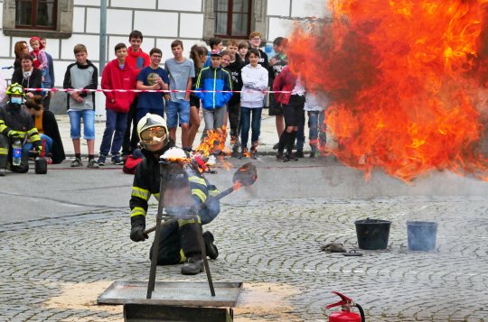 Záchranáři se dětem představili v akci