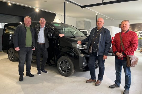 Pohřební služba má nový vůz