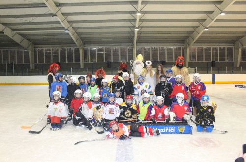 Mikulášská návštěva zavítala na led