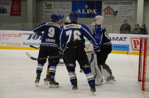 Hokejová sezona zahajuje