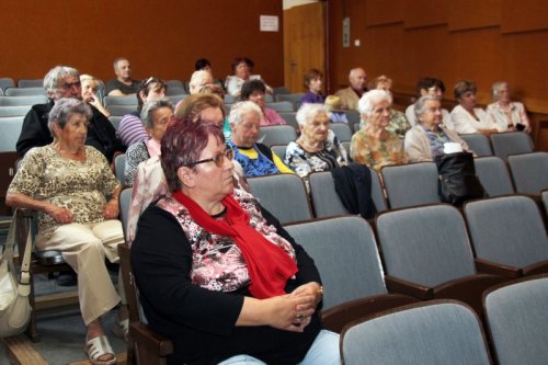 Senioři se dozvěděli, jak se bránit napadení