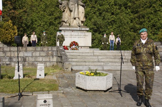 Bez účasti veřejnosti město uctí oběti Velkomeziříčské tragédie