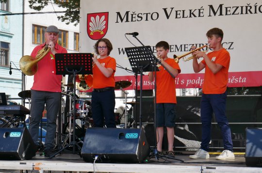 Žáci ZUŠ zahájili Velkomeziříčské kulturní léto