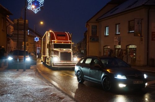 Vánoční kamion Coca Coly přilákal spoustu dětí