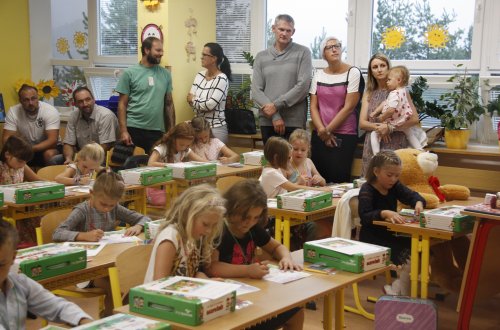 Prvňáčci mají za sebou první školní den