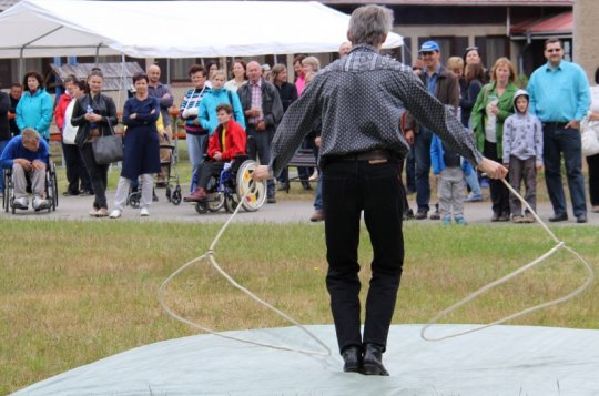 Březejčtí přivítali léto