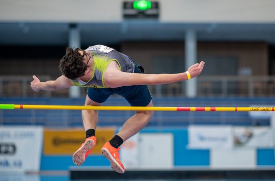 Tomáš Neufuss z Meziříčí zdolal ve skoku vysokém dva metry