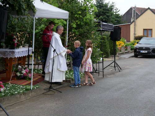 Pouť v Kúskách skrápěl lehký deštík