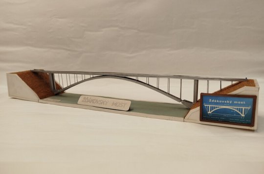 Seriál ze zámku: Žďákovský most ve fondech Muzea VM