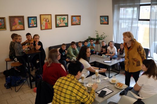 Besedu se známou ilustrátorkou si děti užily