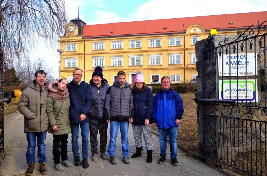 K životu na zámku máme nejednu poznámku: Je tu veselo a ne truchlivo