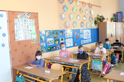První testování a návrat dětí 1. stupně ZŠ na prezenční výuku rotačním způsobem
