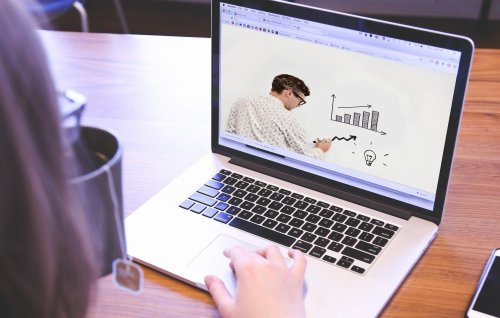 Kraj připravil webináře pro začínající podnikatele. Za inovaci mohou navíc vyhrát až 30 tisíc korun