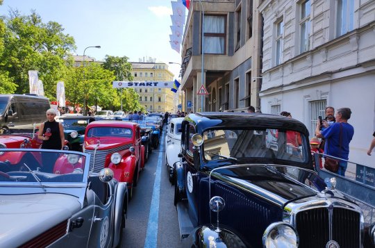 Přes Křižanov projedou předválečná auta