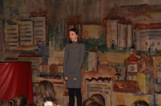 Jupiter clubem se nesou básně