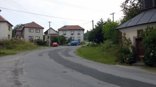 V pondělí začnou opravy ve Lhotkách a Radslavicích