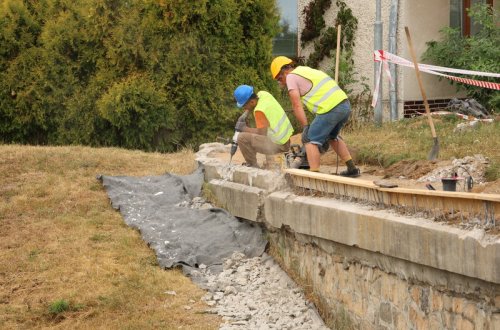 Stavbaři se posouvají do dalších ulic