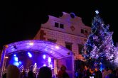 Bezmála dva tisíce lidí rozsvítily vánoční stromeček 