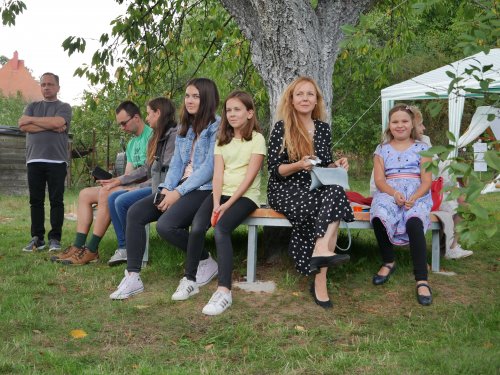 Farní zahrada se proměnila ve Férovou zahradní slavnost