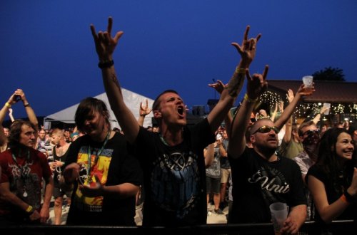 Fajtfest je pecka, pochvalují si fanoušci punku a metalu
