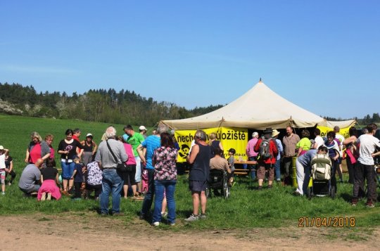 Lidé opět protestovali proti úložišti