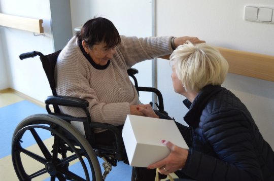 Do domova pro seniory se chodí za babičkou na oběd a novým přátelstvím 