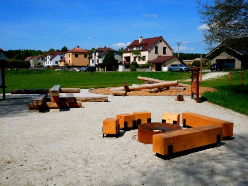 Pohoda, pétanque a příroda na dosah v Borech