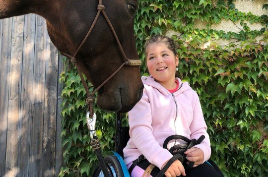 Terezka prodělala mozkovou obrnu. Pomůže jí neurorehabilitace v Brně