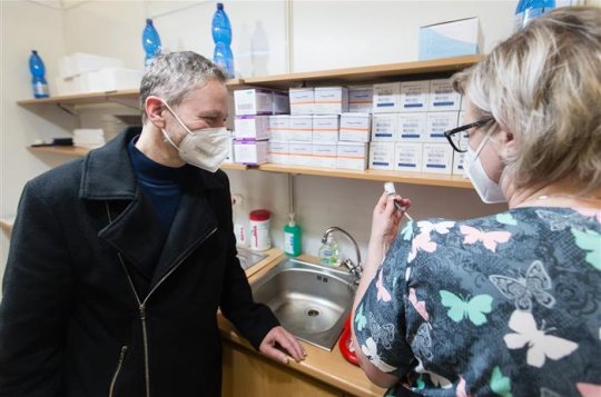 Rychlé očkování ve velkých centrech se osvědčilo. Vysočina je druhý nejproočkovanější region