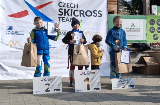 Skicrossařům sezona doma skončila
