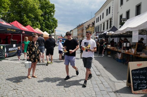 Náměstí ožilo díky Burger Beer Festu