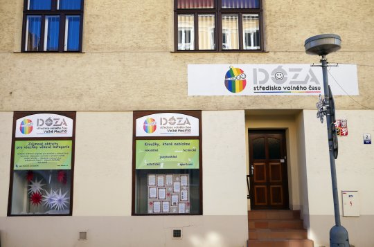 Od prvního září se mohou děti opět hlásit do kroužků v Dóze