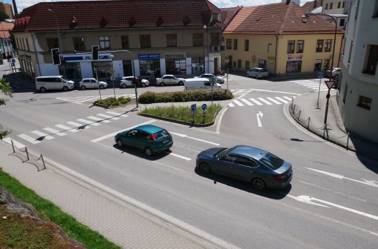 Tři nové okružní křižovatky se rýsují na průtahu městem. Studie doporučila jejich výstavbu