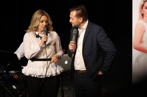 Manželé Řihákovi nabídli lidovky i autorské skladby