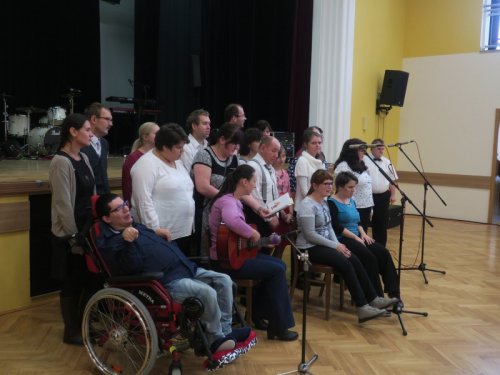 Uživatelé Nesy zpívají, tančí a pečou cukroví