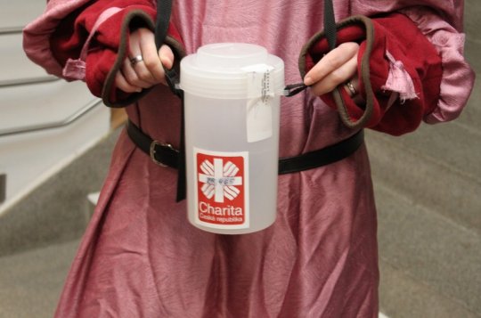 Tříkrálová sbírka skončila. Nyní se sčítá výtěžek