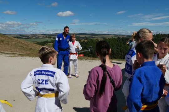 Lukáš Krpálek zavítal mezi mladé judisty 