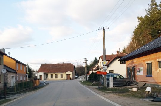 Stavba vodovodu zapříčiní uzavírku cesty mezi Mostišti a Martinicemi