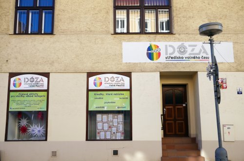 Od prvního září se mohou děti opět hlásit do kroužků v Dóze