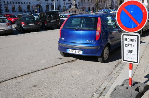 Radní schválili harmonogram blokového čištění