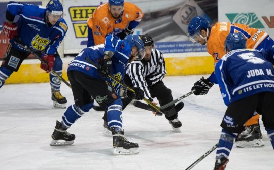 Velkomeziříčští hokejisté nevyužili šance, v Hodoníně nebodovali.