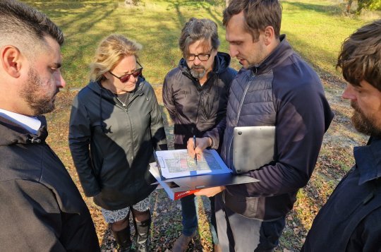 Příprava staveniště pro sportovní halu začíná