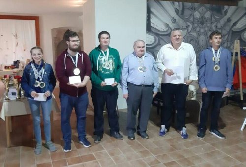 Vítězem velkého čtyřdenního šachového turnaje ve Žďáře se stal Vít Kratochvíl z Velkého Meziříčí