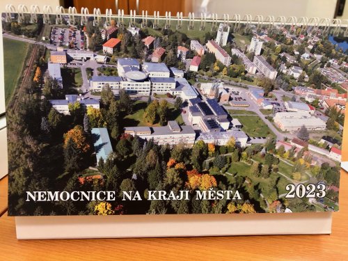 Vyšel nový kalendář novoměstské nemocnice