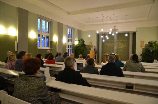 Večer s Ivanem Gabalem proběhl ve velmi soustředěné atmosféře