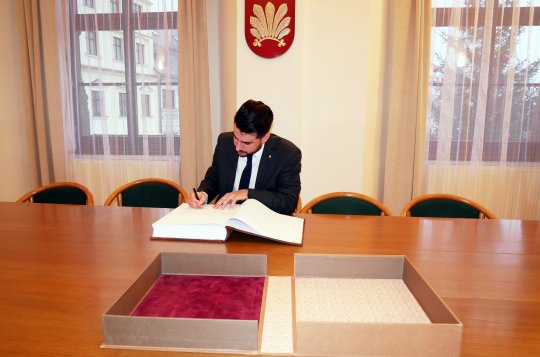 Desátá kronika města je v knižní podobě