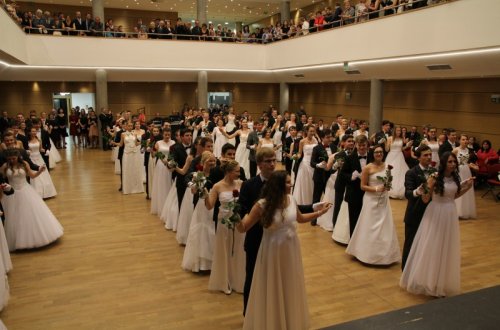 Taneční kurz dotančil k bílé prodloužené