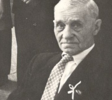 Místo chleba v ruce kvér